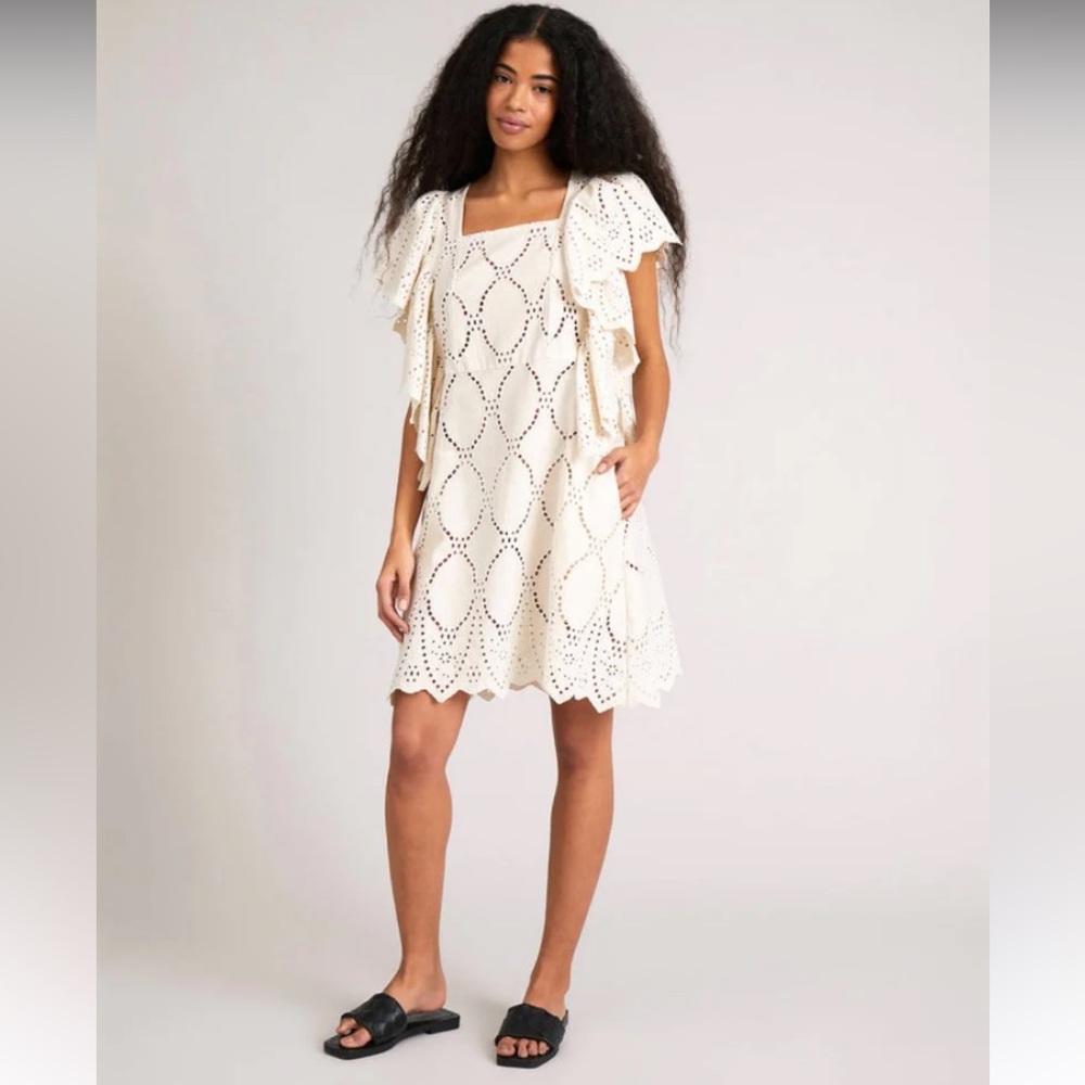 MUNTHE “Hico” dress in cream. Size 34. New without tags